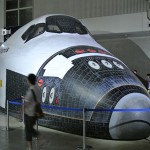 亚特兰蒂斯号航天飞机机头部分的等比例模型（日本综述  摄影）