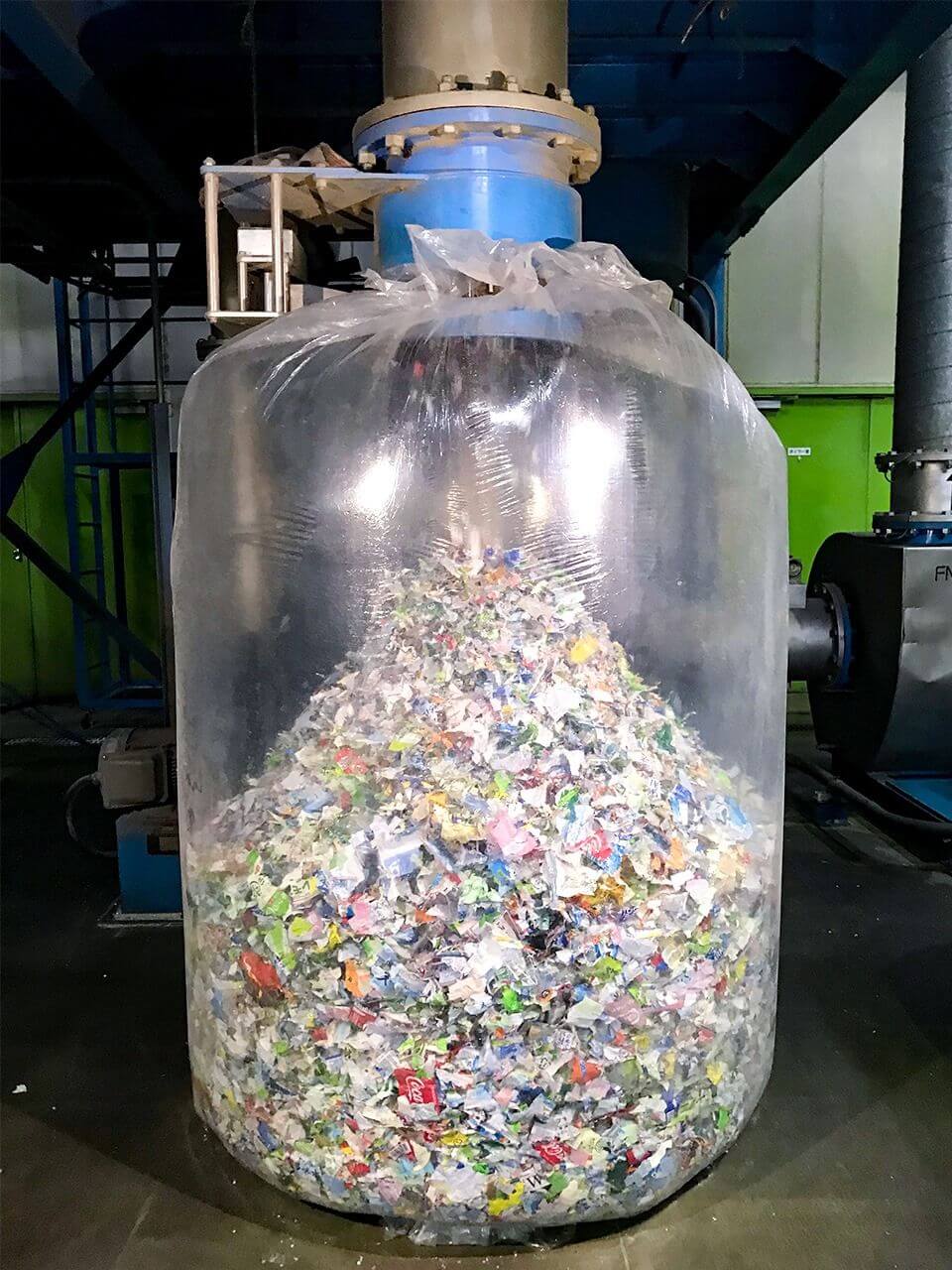 混在一起是垃圾，分类处理变资源 100%再生塑料瓶的日本工厂