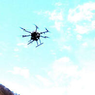 NICT利用多架无人机中继无线电波，成功实现无人机的远距离飞行