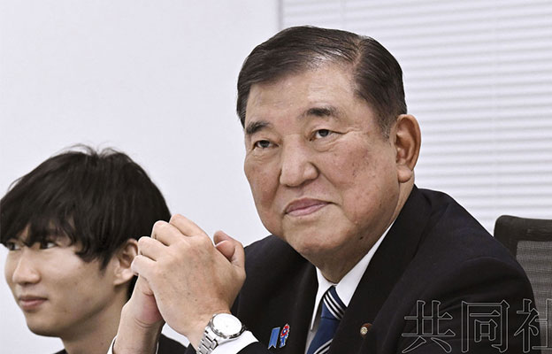 石破携多名阁僚到访东京大学了解AI技术