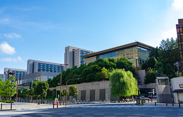 日本成长战略总部召开首次会议：确定17个战略领域与8个跨领域课题