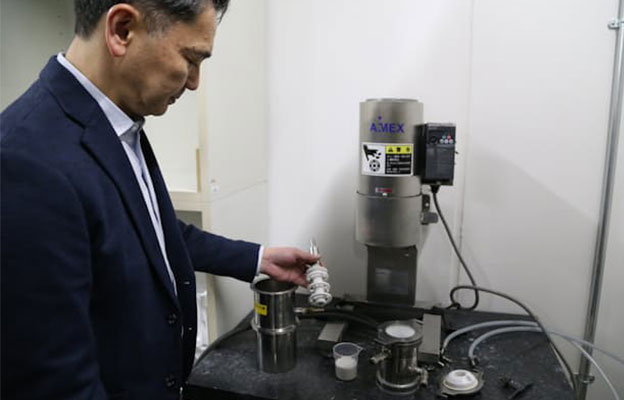 东京大学开发出利用废弃塑料瓶制备药物原料的回收技术，无需加热即可分解