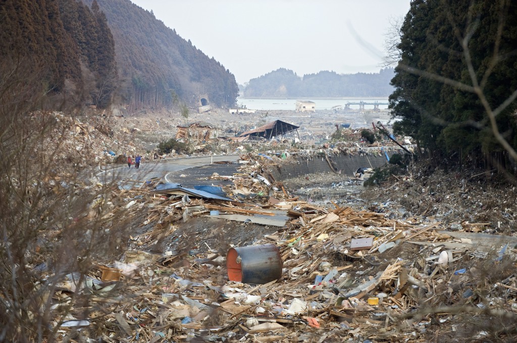 宫城县的沿海小镇南三陆町变成了一片废墟。