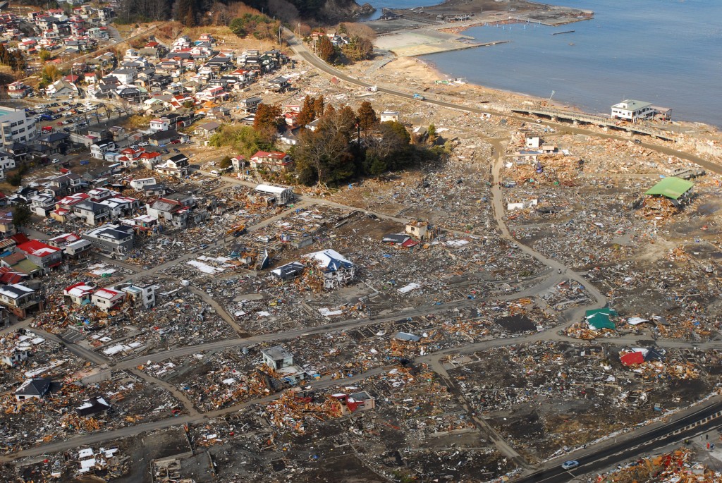 震灾使原来的农地、港湾变得面目全非。