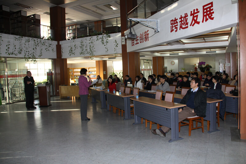 中国建国七十周年纪念章获得者——日本科学家岩本爱吉