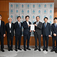 日本国立大学协会向文部科学大臣提交请愿书，要求扩充预算与修改税制