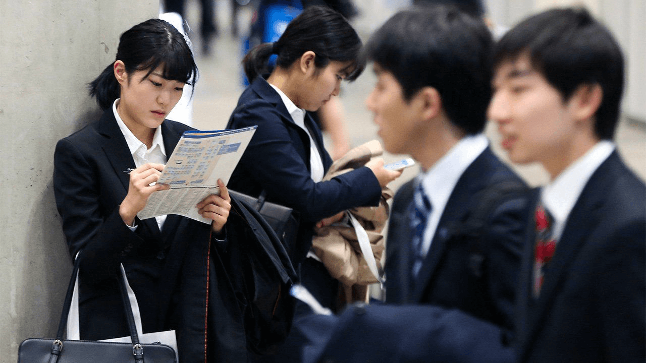 日本大学生的择业观：比起 工作内容，更重视 稳定性