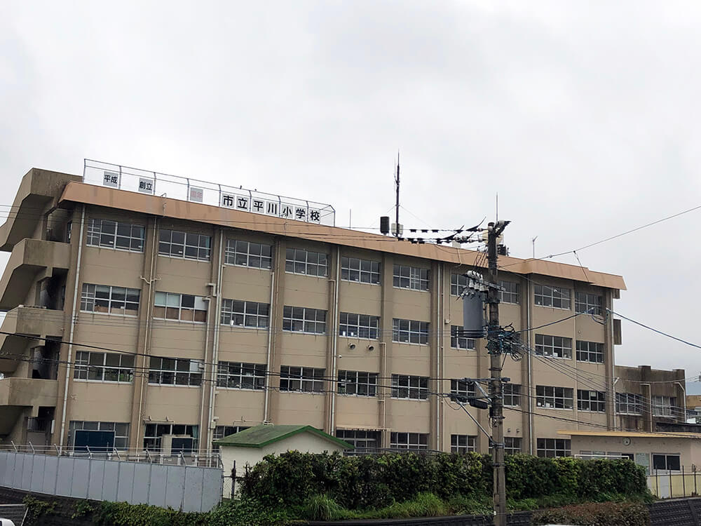 鹿儿岛市立平川小学,全校7个年级,学生现共计68人