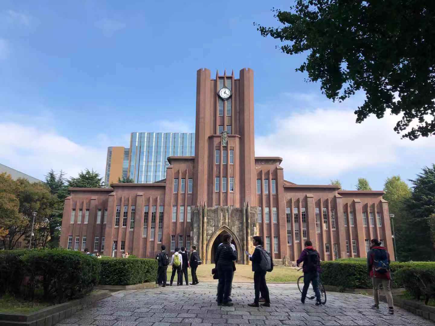 野依良治的视点(3)研究生院才是科学技术的源泉