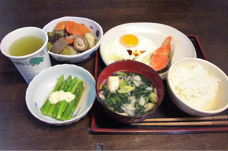 营养均衡的日本家庭料理