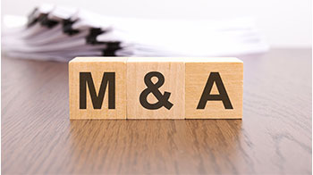 收编罗姆的角力大戏敲响开场锣鼓