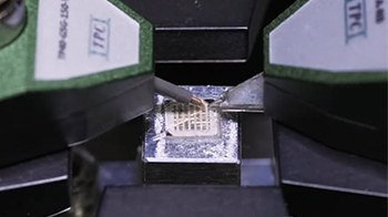东京大学开发出可使计算机处理速度提升1000倍且运行时不易发热的元件