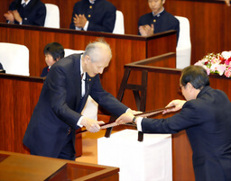 日本人与诺贝尔奖 下村修:查明水母发光物质,让蛋白质动作可见