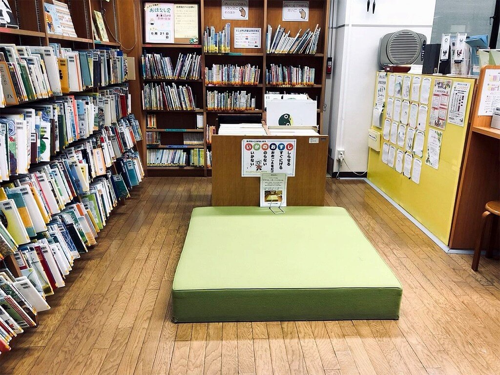 东京人生活中的图书馆