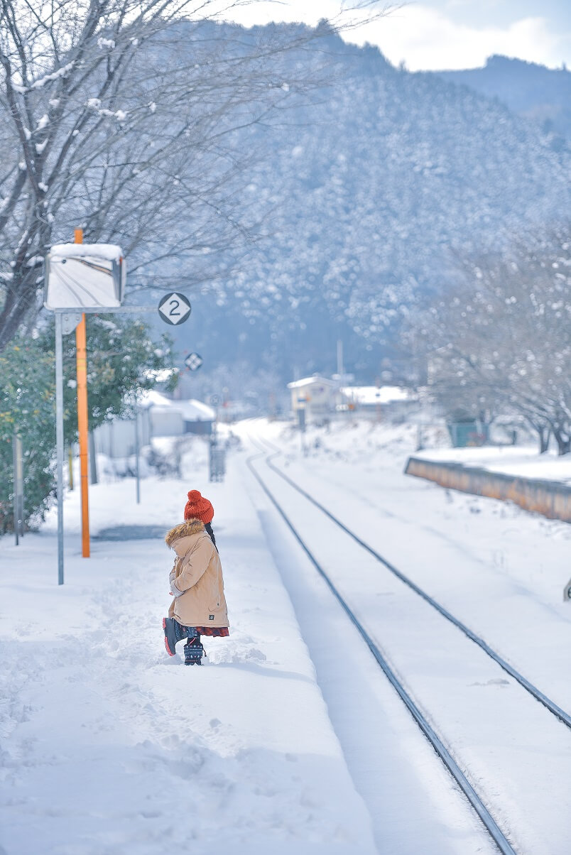 孩子与雪